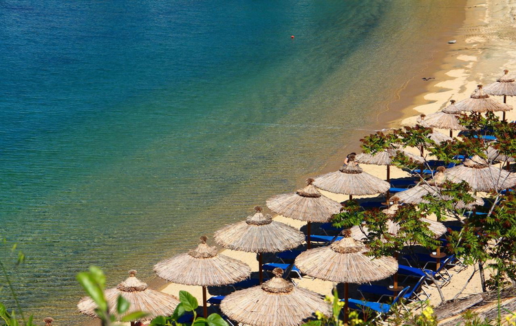  Taverna  Steps in the sand 